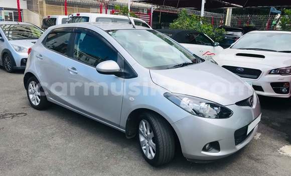 Tenga Tsaru Mazda Axela Sirivha Mota in Harare in Harare