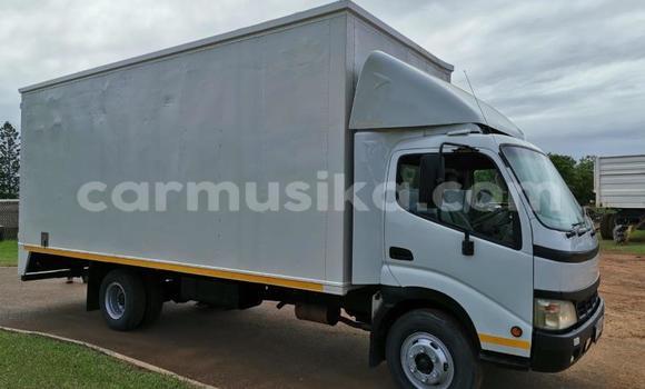 Acheter Occasion Utilitaire Toyota Dyna Blanc à Beitbridge, Matabeleland South
