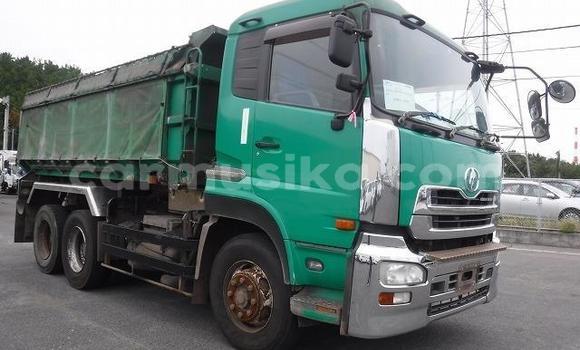 Buy Used Nissan AD Green Car in Beitbridge in Matabeleland South Buy Used Nissan AD Green Car in Beitbridge in Matabeleland South