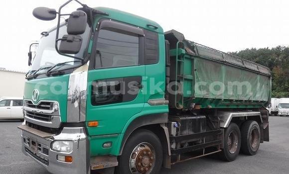 Buy Used Nissan AD Green Car in Beitbridge in Matabeleland South Buy Used Nissan AD Green Car in Beitbridge in Matabeleland South