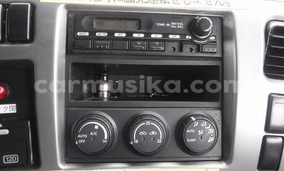 Buy Used Nissan AD Green Car in Beitbridge in Matabeleland South Buy Used Nissan AD Green Car in Beitbridge in Matabeleland South