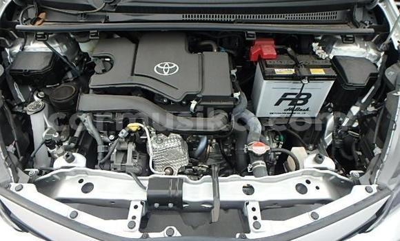 Acheter Occasion Voiture Toyota Vitz Gris à Beitbridge, Matabeleland South Acheter Occasion Voiture Toyota Vitz Gris à Beitbridge, Matabeleland South