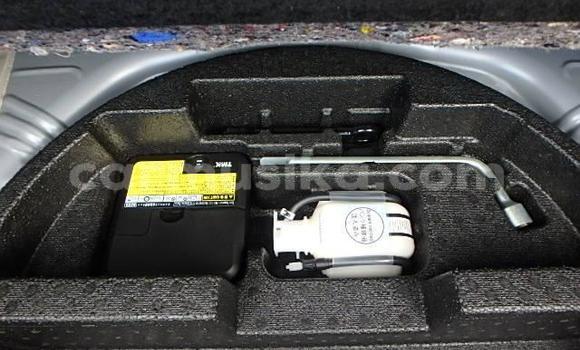 Acheter Occasion Voiture Toyota Vitz Gris à Beitbridge, Matabeleland South Acheter Occasion Voiture Toyota Vitz Gris à Beitbridge, Matabeleland South