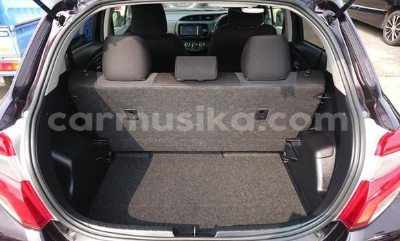 Acheter Occasion Voiture Toyota Vitz Noir à Beitbridge, Matabeleland South Acheter Occasion Voiture Toyota Vitz Noir à Beitbridge, Matabeleland South