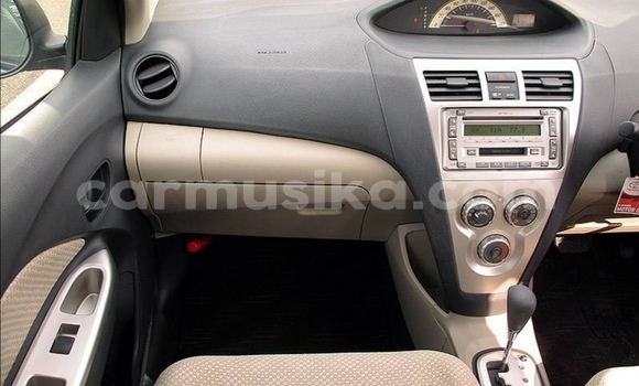 Acheter Occasion Voiture Toyota Belta Bleu à Beitbridge, Matabeleland South Acheter Occasion Voiture Toyota Belta Bleu à Beitbridge, Matabeleland South