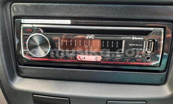 Buy Used Toyota Hilux Beige Car in Beitbridge in Matabeleland South Buy Used Toyota Hilux Beige Car in Beitbridge in Matabeleland South