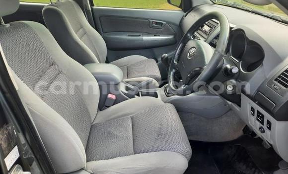 Buy Used Toyota Hilux Beige Car in Beitbridge in Matabeleland South Buy Used Toyota Hilux Beige Car in Beitbridge in Matabeleland South