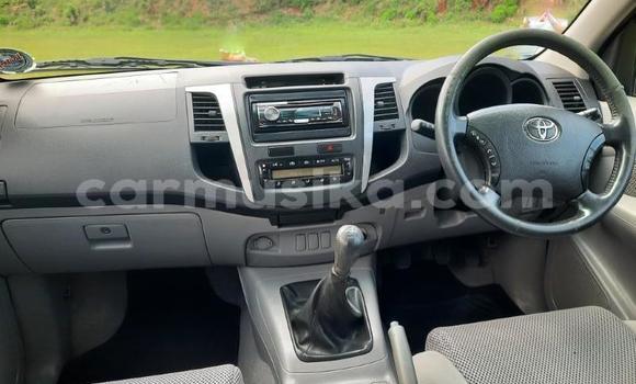 Buy Used Toyota Hilux Beige Car in Beitbridge in Matabeleland South Buy Used Toyota Hilux Beige Car in Beitbridge in Matabeleland South