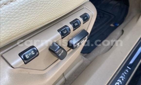 Acheter Occasion Voiture Volvo XC90 Noir à Beitbridge, Matabeleland South Acheter Occasion Voiture Volvo XC90 Noir à Beitbridge, Matabeleland South