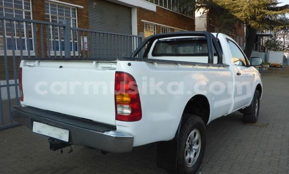 Buy Used Toyota Hilux White Car in Beitbridge in Matabeleland South Buy Used Toyota Hilux White Car in Beitbridge in Matabeleland South