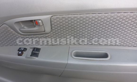 Buy Used Toyota Hilux White Car in Beitbridge in Matabeleland South Buy Used Toyota Hilux White Car in Beitbridge in Matabeleland South