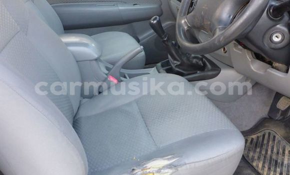 Buy Used Toyota Hilux White Car in Beitbridge in Matabeleland South Buy Used Toyota Hilux White Car in Beitbridge in Matabeleland South