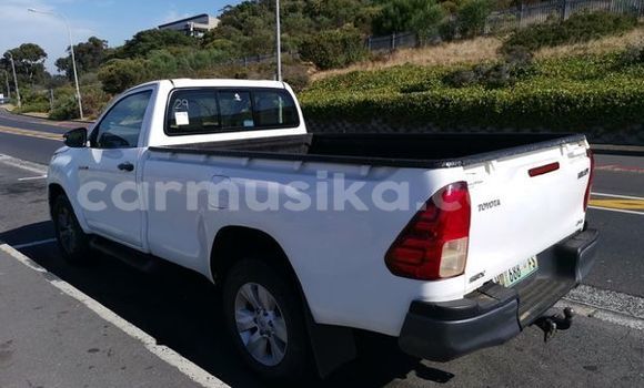 Acheter Occasion Voiture Toyota Hilux Blanc à Beitbridge, Matabeleland South Acheter Occasion Voiture Toyota Hilux Blanc à Beitbridge, Matabeleland South