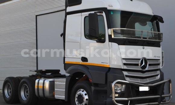 Buy Used Mercedes‒Benz 2644 White Truck in Beitbridge in Matabeleland South