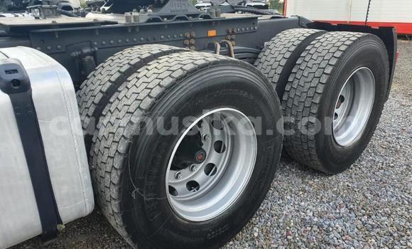 Nunua Ilio tumika Scania R420 Nyeupe Lori ndani ya Beitbridge nchini Matabeleland Kusini Nunua Ilio tumika Scania R420 Nyeupe Lori ndani ya Beitbridge nchini Matabeleland Kusini