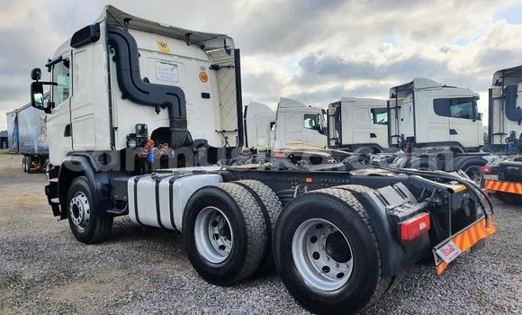 Nunua Ilio tumika Scania R420 Nyeupe Lori ndani ya Beitbridge nchini Matabeleland Kusini Nunua Ilio tumika Scania R420 Nyeupe Lori ndani ya Beitbridge nchini Matabeleland Kusini