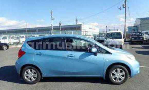 Buy Used Nissan Note Blue Car in Beitbridge in Matabeleland South Buy Used Nissan Note Blue Car in Beitbridge in Matabeleland South