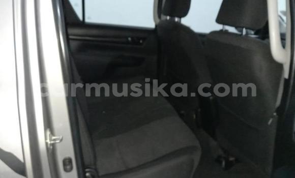 Acheter Occasion Voiture Toyota Hilux Gris à Beitbridge, Matabeleland South Acheter Occasion Voiture Toyota Hilux Gris à Beitbridge, Matabeleland South