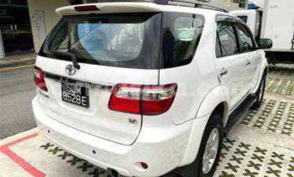 Tenga Tsaru Toyota Fortuner Chena Mota in Beitbridge in Matabeleland South Tenga Tsaru Toyota Fortuner Chena Mota in Beitbridge in Matabeleland South