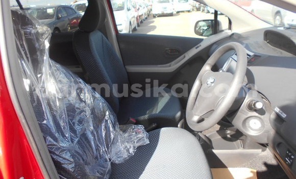 Acheter Occasion Voiture Toyota Vitz Rouge à Beitbridge, Matabeleland South Acheter Occasion Voiture Toyota Vitz Rouge à Beitbridge, Matabeleland South
