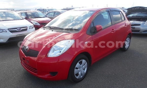 Acheter Occasion Voiture Toyota Vitz Rouge à Beitbridge, Matabeleland South Acheter Occasion Voiture Toyota Vitz Rouge à Beitbridge, Matabeleland South