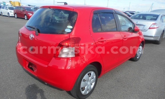 Acheter Occasion Voiture Toyota Vitz Rouge à Beitbridge, Matabeleland South Acheter Occasion Voiture Toyota Vitz Rouge à Beitbridge, Matabeleland South