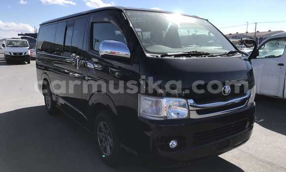 Tenga Tsaru Toyota Hiace Nhema Mota in Beitbridge in Matabeleland South