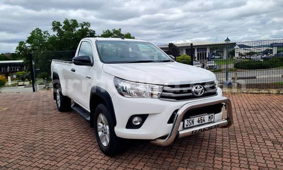 Nunua Ilio tumika Toyota Hilux Nyeupe Gari ndani ya Beitbridge nchini Matabeleland Kusini