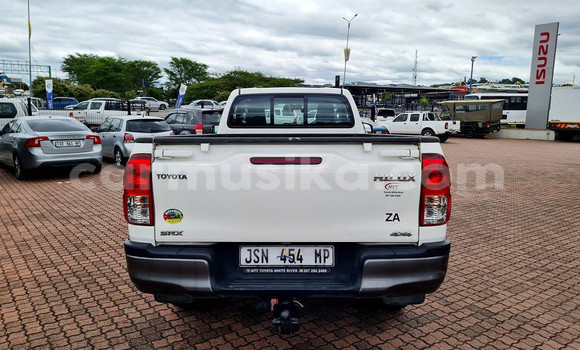 Acheter Occasion Voiture Toyota Hilux Blanc à Beitbridge, Matabeleland South Acheter Occasion Voiture Toyota Hilux Blanc à Beitbridge, Matabeleland South