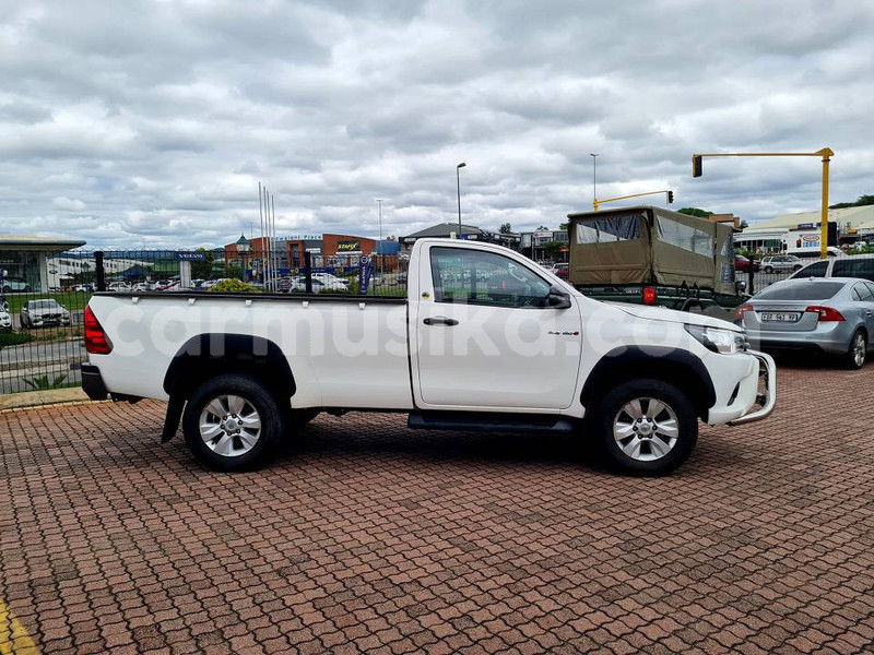 Big with watermark toyota hilux matabeleland south beitbridge 27376