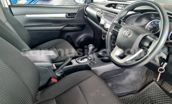 Acheter Occasion Voiture Toyota Hilux Blanc à Beitbridge, Matabeleland South Acheter Occasion Voiture Toyota Hilux Blanc à Beitbridge, Matabeleland South