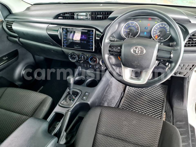 Big with watermark toyota hilux matabeleland south beitbridge 27376