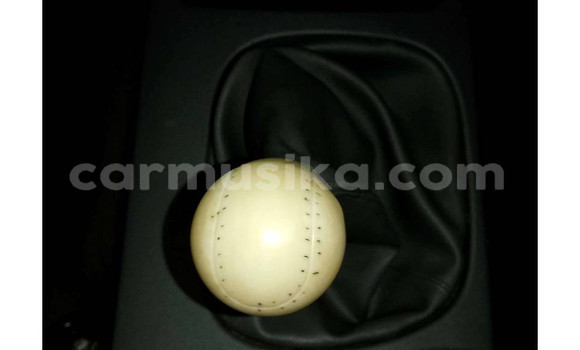 Acheter Occasion Voiture Nissan Navara Beige à Beitbridge, Matabeleland South Acheter Occasion Voiture Nissan Navara Beige à Beitbridge, Matabeleland South