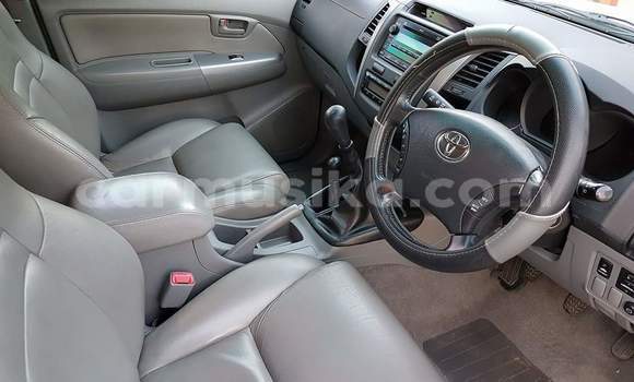 Acheter Occasion Voiture Toyota Hilux Blanc à Beitbridge, Matabeleland South Acheter Occasion Voiture Toyota Hilux Blanc à Beitbridge, Matabeleland South