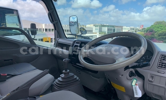 Buy Used Toyota Dyna White Truck in Beitbridge in Matabeleland South Buy Used Toyota Dyna White Truck in Beitbridge in Matabeleland South