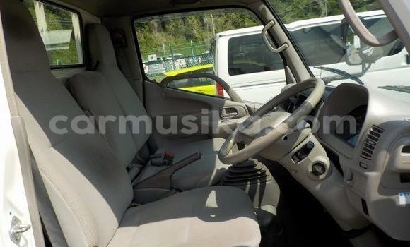 Acheter Occasion Utilitaire Toyota Dyna Blanc à Beitbridge, Matabeleland South Acheter Occasion Utilitaire Toyota Dyna Blanc à Beitbridge, Matabeleland South