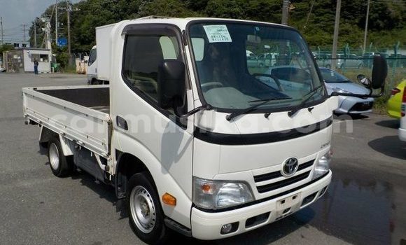 Acheter Occasion Utilitaire Toyota Dyna Blanc à Beitbridge, Matabeleland South Acheter Occasion Utilitaire Toyota Dyna Blanc à Beitbridge, Matabeleland South