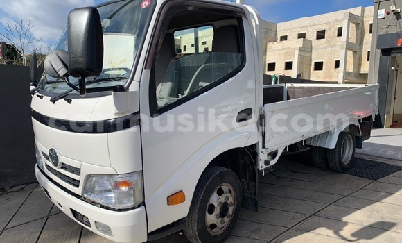 Nunua Ilio tumika Toyota Dyna Nyeupe Lori ndani ya Beitbridge nchini Matabeleland Kusini Nunua Ilio tumika Toyota Dyna Nyeupe Lori ndani ya Beitbridge nchini Matabeleland Kusini