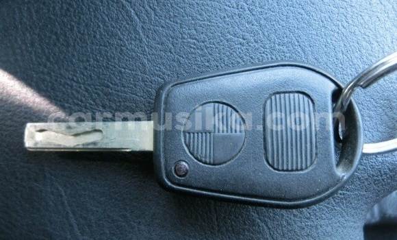 Nunua Ilio tumika BMW 3–Series Fedha Gari ndani ya Beitbridge nchini Matabeleland Kusini Nunua Ilio tumika BMW 3–Series Fedha Gari ndani ya Beitbridge nchini Matabeleland Kusini