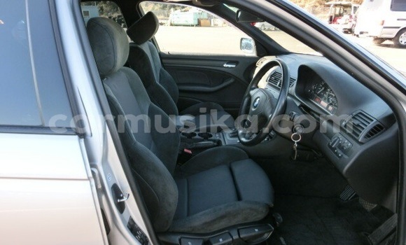 Nunua Ilio tumika BMW 3–Series Fedha Gari ndani ya Beitbridge nchini Matabeleland Kusini Nunua Ilio tumika BMW 3–Series Fedha Gari ndani ya Beitbridge nchini Matabeleland Kusini