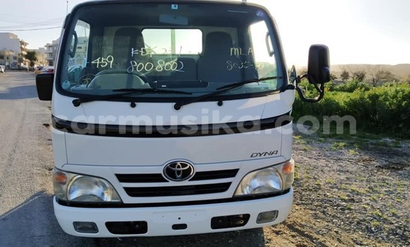 Buy Used Toyota Dyna White Truck in Beitbridge in Matabeleland South Buy Used Toyota Dyna White Truck in Beitbridge in Matabeleland South
