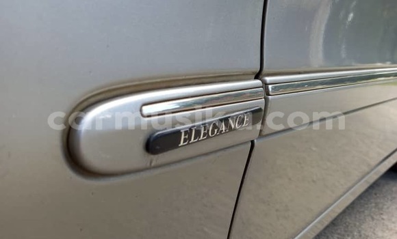 Acheter Occasion Voiture Mercedes-Benz E-Classe Gris à Harare, Harare Acheter Occasion Voiture Mercedes-Benz E-Classe Gris à Harare, Harare