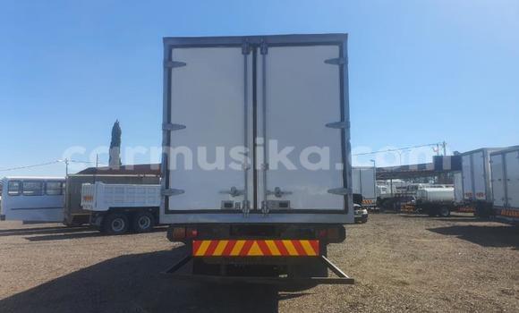 Buy Used Volvo F4 White Truck in Beitbridge in Matabeleland South Buy Used Volvo F4 White Truck in Beitbridge in Matabeleland South