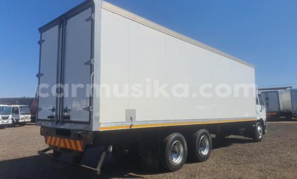 Buy Used Volvo F4 White Truck in Beitbridge in Matabeleland South Buy Used Volvo F4 White Truck in Beitbridge in Matabeleland South