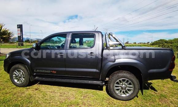 Buy Used Toyota Hilux Silver Car in Beitbridge in Matabeleland South Buy Used Toyota Hilux Silver Car in Beitbridge in Matabeleland South