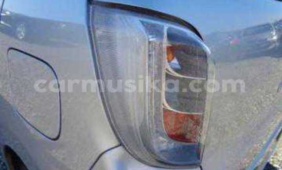 Buy Used Daihatsu Mira e:S Blue Car in Beitbridge in Matabeleland South Buy Used Daihatsu Mira e:S Blue Car in Beitbridge in Matabeleland South