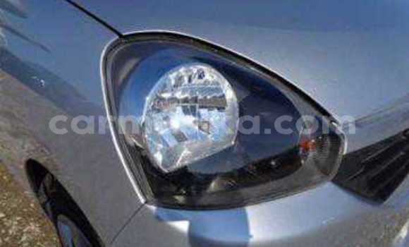 Buy Used Daihatsu Mira e:S Blue Car in Beitbridge in Matabeleland South Buy Used Daihatsu Mira e:S Blue Car in Beitbridge in Matabeleland South