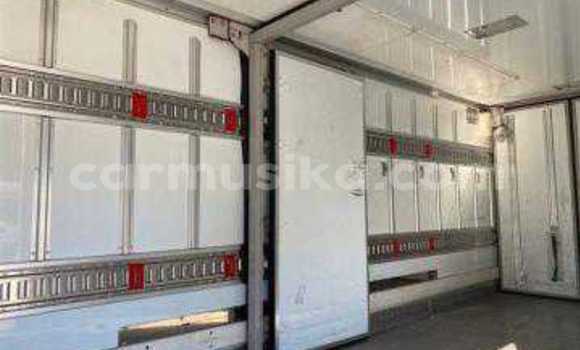 Tenga Tsaru Isuzu Elf Chena Rori in Beitbridge in Matabeleland South Tenga Tsaru Isuzu Elf Chena Rori in Beitbridge in Matabeleland South