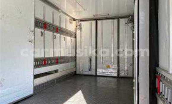 Tenga Tsaru Isuzu Elf Chena Rori in Beitbridge in Matabeleland South Tenga Tsaru Isuzu Elf Chena Rori in Beitbridge in Matabeleland South