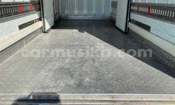 Tenga Tsaru Isuzu Elf Chena Rori in Beitbridge in Matabeleland South Tenga Tsaru Isuzu Elf Chena Rori in Beitbridge in Matabeleland South